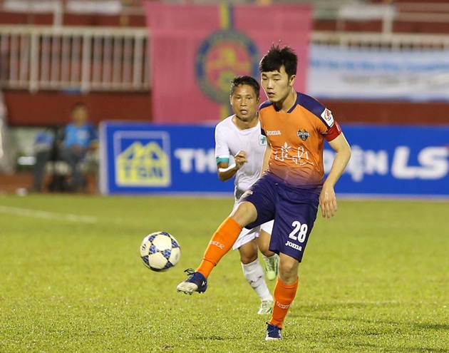 Ảnh bài viết Xuân Trường lần đầu mang băng đội trưởng Gangwon FC