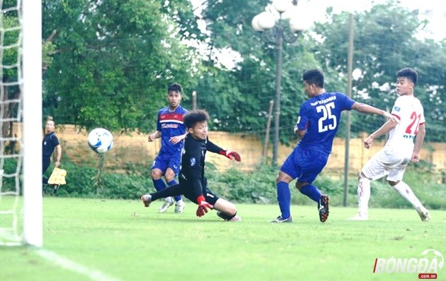 Bàn thắng của Đức Chinh là điểm sáng hiểm hoi phản ánh lối chơi U22 Việt Nam.