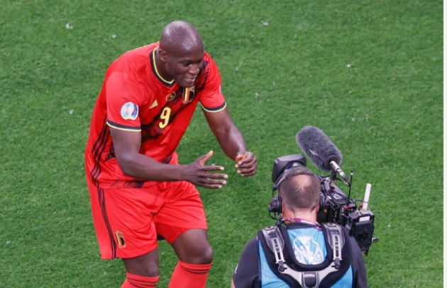 Lukaku gửi lời động viên đến Eriksen.