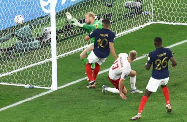 Mbappe liên tục nổ súng ở World Cup.