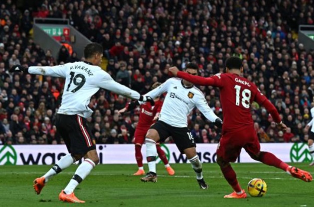 Gakpo xử lý đẳng cấp mở tỷ số cho Liverpool.