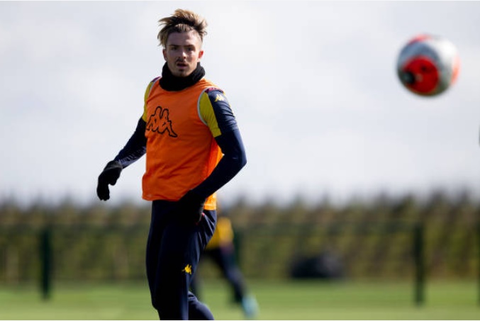 3. Jack Grealish (60 triệu bảng). Tiền vệ thuộc biên chế Aston Villa đã có một mùa giải vô cùng bùng nổ. Với một mức giá khá phải chăng, rất có khả năng Man Utd sẽ biến anh thành một trong những tân binh đầu tiên của CLB trong kỳ chuyển nhượng hè tới đây.
