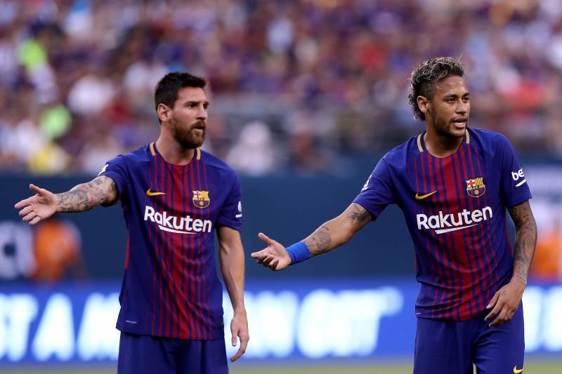 Trước đây, El Pulga từng nhiều lần đề xuất việc chiêu mộ Neymar với thượng tầng Barca. Sau khoảng thời gian dài làm việc cùng chân sút xứ Samba, Messi tin rằng cầu thủ sinh năm 1992 hoàn toàn có thể thay thế vai trò nhạc trưởng của anh.