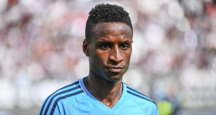 3. Bouna Sarr (Marseille). Cầu thủ 28 tuổi đã thể hiện một màn trình diễn cực kỳ ấn tượng ở mùa giải năm ngoái. Sarr luôn  thể hiện được sự kinh nghiệm, đồng thời có thể thi đấu linh hoạt trong hai vai trò hậu vệ và tiền vệ cánh.