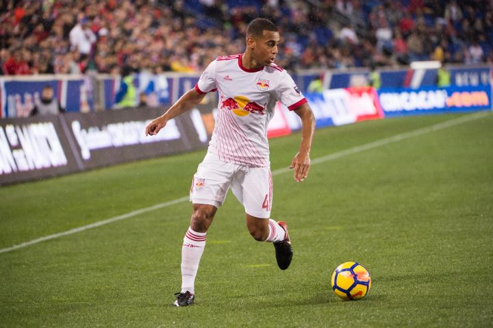 Tiền vệ trung tâm: Tyler Adams (RB Leipzig). Trưởng thành từ lò đào tạo trẻ NY Red Bulls, ngôi sao 21 tuổi đã chuyển đến đầu quân cho Leipzig vào tháng Giêng năm 2019. Tại đây, anh đang ngày càng tiến bộ và chứng minh vai trò quan trọng trong lối chơi đội bóng nước Đức.