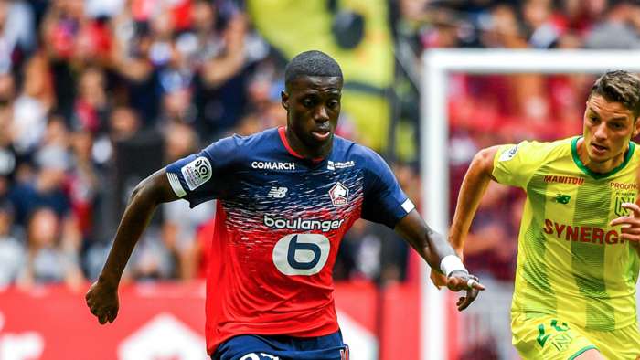Tiền đạo cắm: Timothy Weah (Lille). Con trai của huyền thoại George Weah đang dần chứng minh bản thân trong màu áo đội bóng nước Pháp.