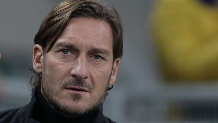 Ảnh bài viết Totti ra mặt, trực tiếp tìm bến đỗ cho "Vì sao" bị Lampard bỏ quên