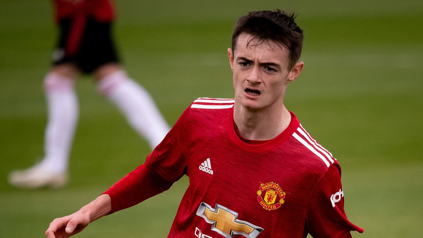 Những nỗ lực sau đó chỉ giúp U23 Man Utd mang về 1 bàn danh dự nhờ công của ngôi sao vào sân thay người Joe Hugill.