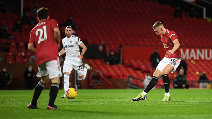 1. Scott McTominay (Man Utd). Mới đây thôi, tiền vệ trẻ người Scotland đã xô đổ kỷ lục của tất cả các bậc tiền bối để trở thành ngôi sao lập cú đúp nhanh nhất lịch sử EPL, với việc ghi 2 bàn thắng ở các phút thứ 2 và thứ 3 trong trận đấu với Leeds United.