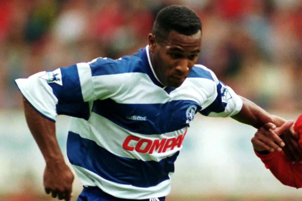 =9. Les Ferdinand (Queens Park Rangers). Tương tự như Maupay, cựu tiền đạo người Anh cũng từng tạo nên kỷ lục về khoảng thời gian tạo nên cú đúp ở mùa giải 1994/95.