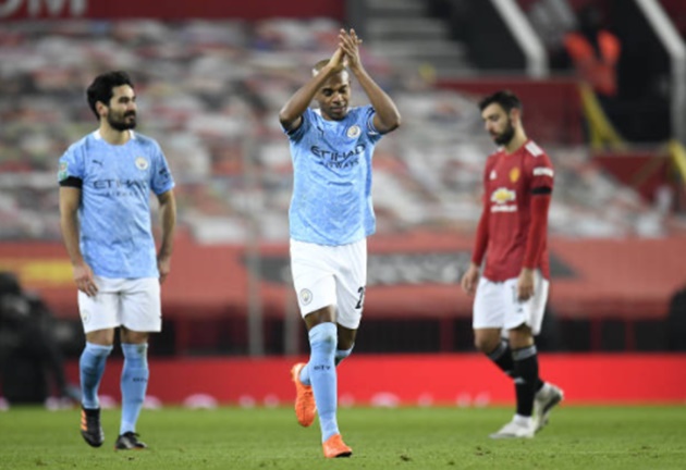 Đoàn quân HLV Pep Guardiola nhẹ nhàng hạ gục đối thủ nhờ 2 bàn thắng đến từ bộ đôi Fernandinho và John Stones.