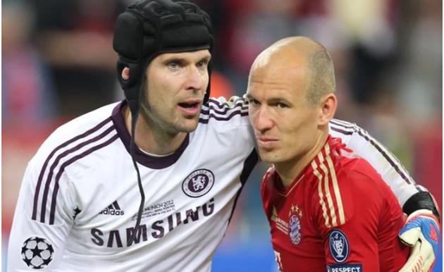 3. Arjen Robben. Tuyển thủ người Hà Lan từng thua trong 6 trận chung kết. Đáng chủ ý, 2 trong số này đến từ Champions League và 1 lần gục ngã trước ngưỡng cửa trở thành nhà vô địch World Cup 2010.