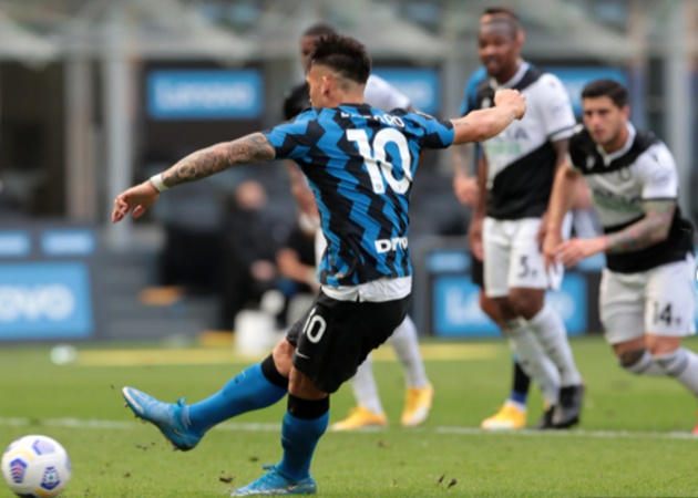 Bước sang hiệp hai, lần lượt Lautaro Martinez, Ivan Perisic và Romelu Lukaku điền tên lên bảng điểm giúp Inter tạo nên một chiến thắng tưng bừng ngay tại San Siro.