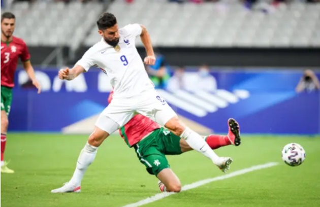 Dù giành thắng lợi khá dễ dàng, song các cổ động viên Les Bleus vẫn chưa thể yên tâm về tình hình đội nhà.