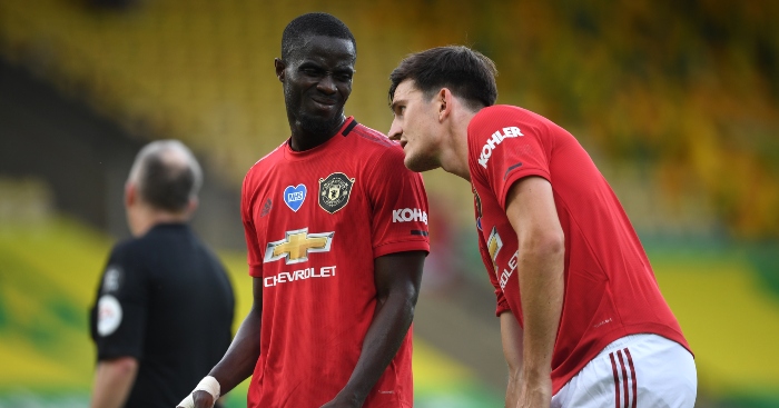 Sát cánh bên cạnh Varane chắc chắn sẽ là thủ quân Harry Maguire. Trong khi đó, Eric Bailly cũng là một phương án dự phòng chất lượng.