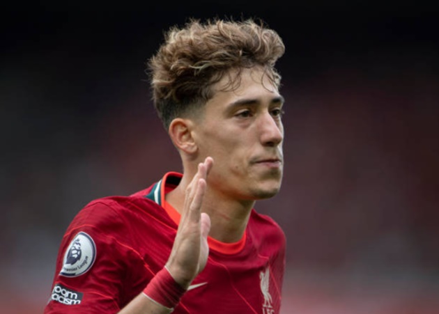Tsimikas dần trở thành máy tạt mới ở Liverpool.