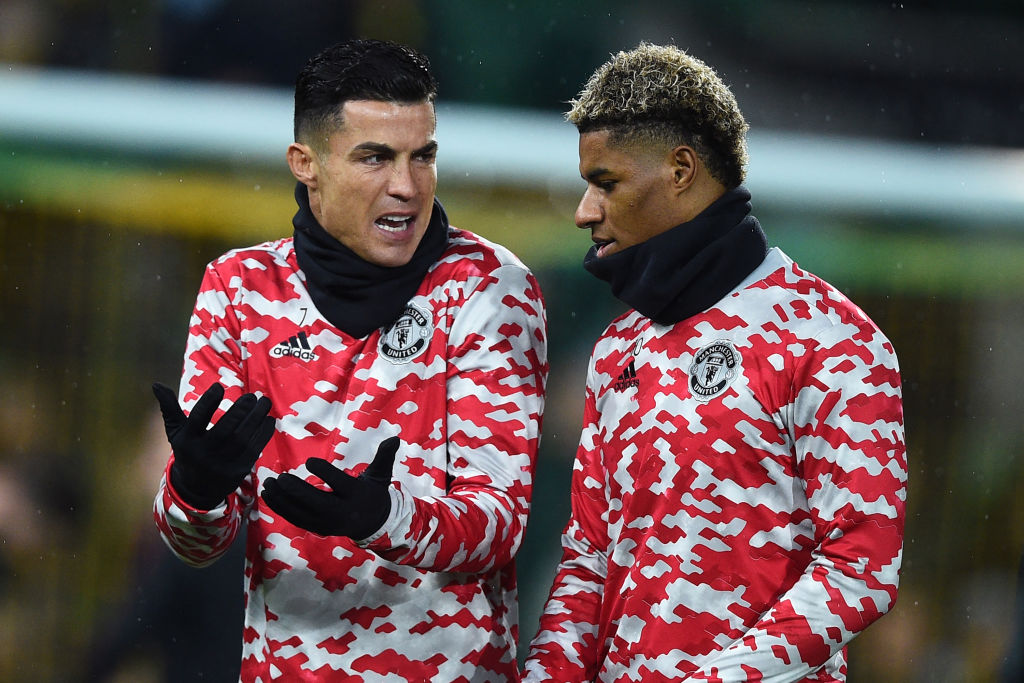 Rashford cần phải "đứng lên" để san sẻ bớt gánh nặng cho Ronaldo.