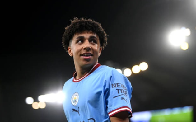 Pep đánh giá cao Lewis.