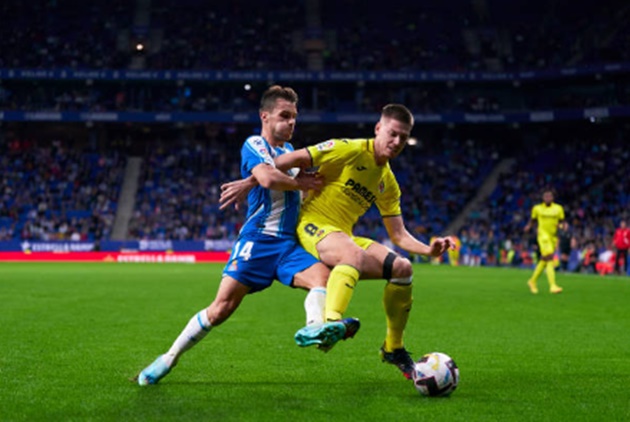 Barca dành sự quan tâm đặc biệt cho Juan Foyth.
