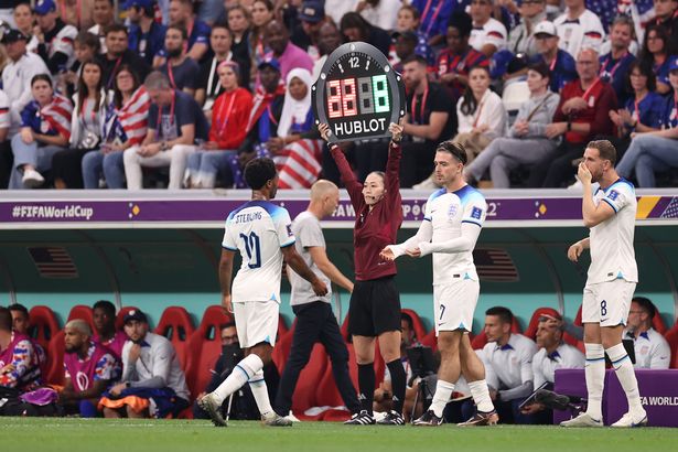 Sterling và Saka đã không chơi đúng như kỳ vọng.