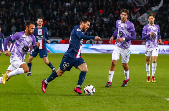 Ảnh bài viết Messi dứt điểm đẳng cấp, hoàn tất cuộc lội ngược dòng cho PSG