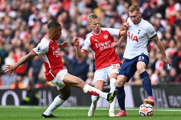 Oleksandr Zinchenko: 6 điểm. Zinchenko tiếp tục thể hiện khả năng phân phối bóng, nhưng ở khâu phòng ngự, anh có vẻ yếu thế hơn những Porro và Kulusevski.