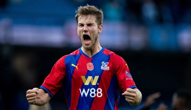 Hậu vệ: Joachim Andersen (Crystal Palace). Andersen cập bến Selhurst Park vào năm 2021, kể từ đó anh đã trở thành một phần quan trọng tại đây.