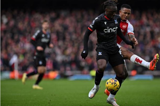 Gabriel Jesus (6/10): Đóng góp 1 kiến tạo, tuy nhiên Jesus vẫn chưa thể tận dụng tốt các cơ hội.