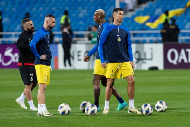 Ảnh bài viết Brozovic suýt tẩn nhau với Laporte trên sân