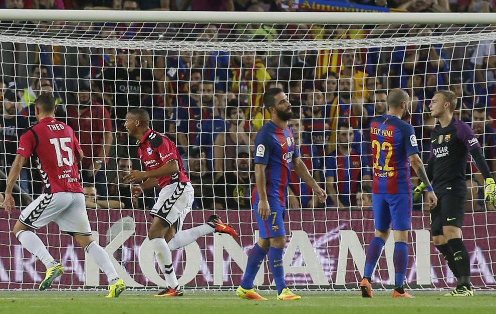 Alaves tạo cú sốc lớn nhất La Liga cho đến lúc này