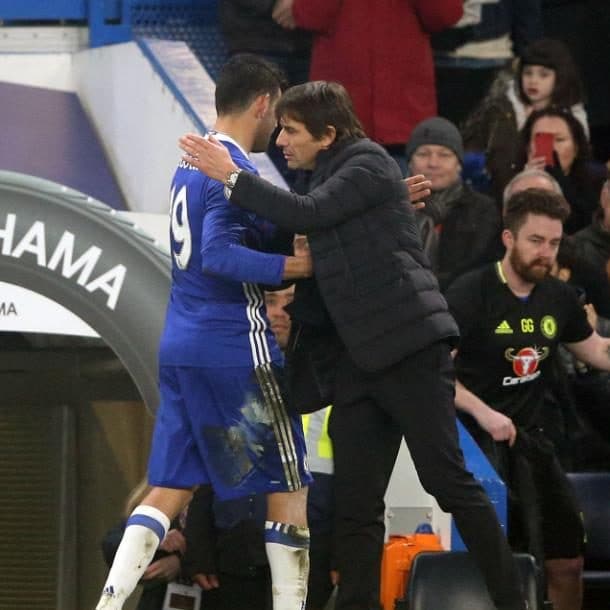 Costa và HLV Conte đêm qua