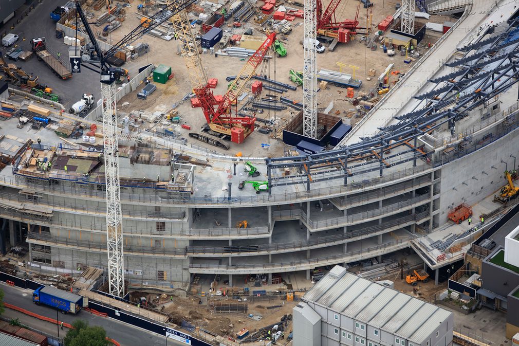 Công trường ngổn ngang. Dự kiến chi phí mà Tottenham phải bỏ ra là 400 triệu bảng