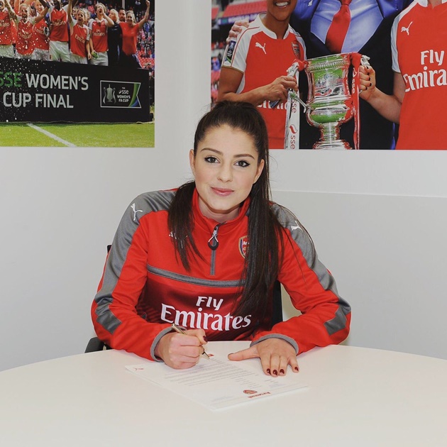 Đầu năm nay, Arsenal đã thông báo chính thức việc gia hạn hợp đồng với Carla Humphrey đến năm 2019