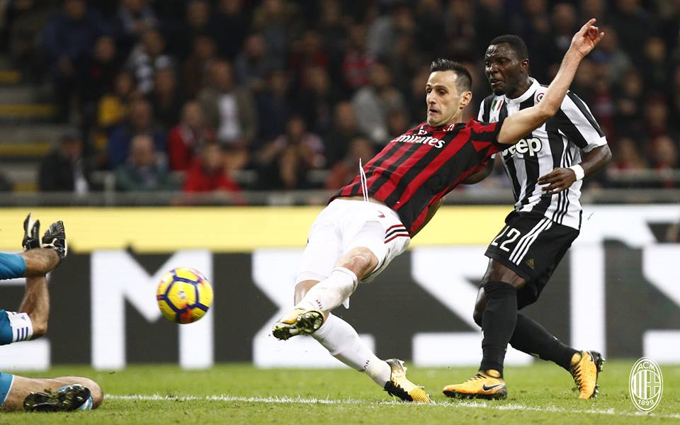 AC Milan vừa bị Juventus giẫm đạp ở Serie A