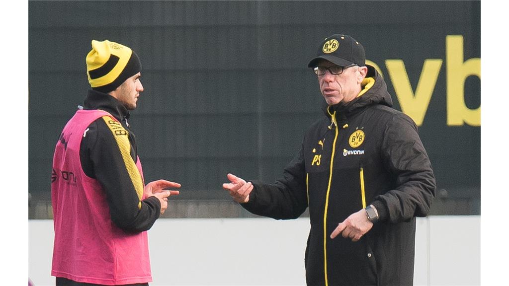 Chiến thắng thứ 2 liên tiếp của HLV người Áo ở Bundesliga, Peter Stöger (51 tuổi) khi lên thay Peter Bosz cuối tuần trước