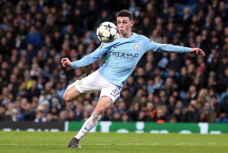 Ở Champions League, Phil Foden‏ là người trẻ nhất của Man City ra sân tại Champions League (trẻ thứ 35 trong lịch sử giải đấu).