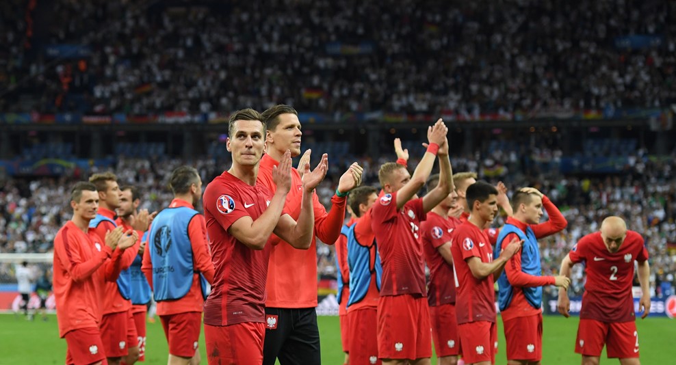 Ảnh bài viết Cầm hòa được Đức, các tuyển thủ Ba Lan vỗ tay ăn mừng