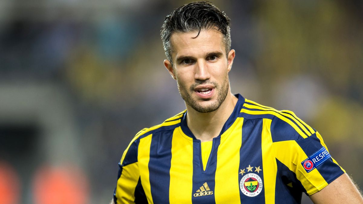 Persie có thể quay lại Anh. Ảnh: Internet.