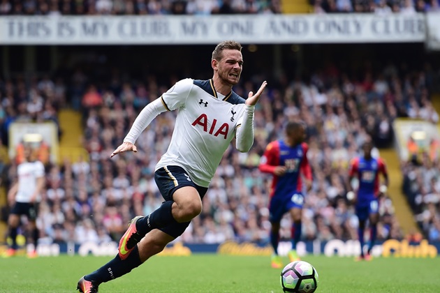 17. Vincent Janssen (22 tuổi, Tottenham Hotspur) - 34,69 km/h. Ảnh: Internet.