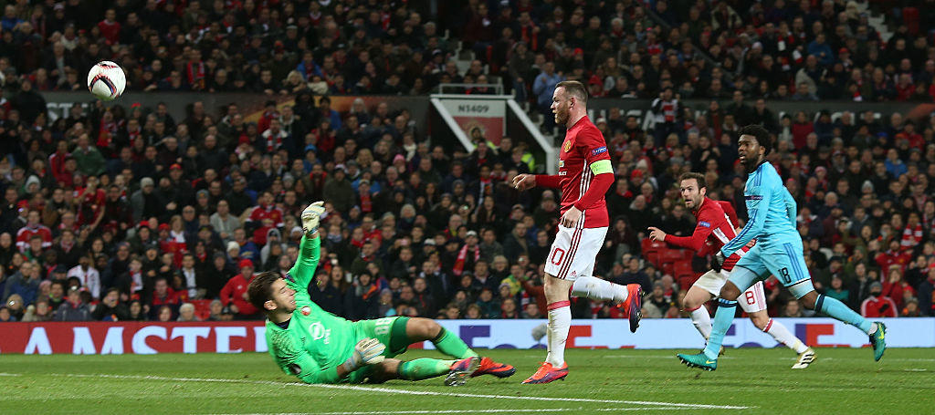 Rooney mở tỷ số cho đội nhà. Ảnh: Sky Sports.