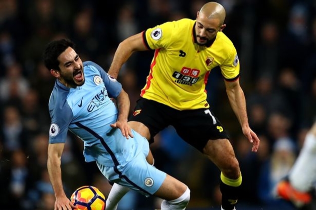 Guendogan gặp phải chấn thương trong trận gặp Watford. Ảnh: Mirror..