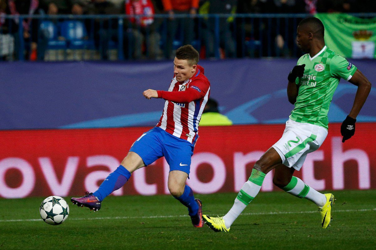 37. Kevin Gameiro (Sevilla/Atletico Madrid) - 21 bàn thắng (15 lần ghi bàn, 6 kiến tạo) - Trung bình tạo ra 0,87 bàn mỗi 90 phút. Ảnh: Squawka.