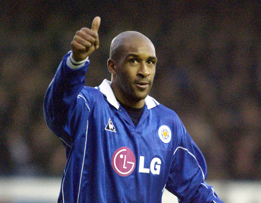 Brian Deane - 71 bàn. Ảnh: Express.