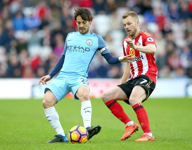 6. David Silva  - Manchester City - 44,27 đường chuyền mỗi trận. Ảnh: Express.