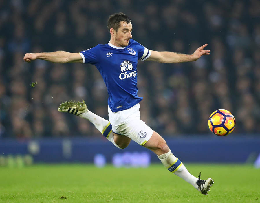 12. Leighton Baines (Wigan Athletic, Everton) - 375 trận. Ảnh: Express.