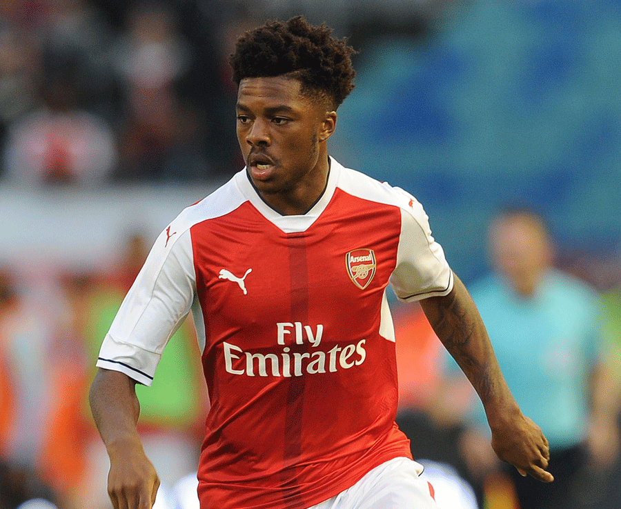Chuba Akpom - Cầu thủ vừa tròn đôi mươi nằm trong kế hoạch của Wenger mùa này, Akpom có thể chơi lùi sâu và quán xuyến một khu vực rộng lớn ở hàng tiền vệ. Ảnh: Daily Star.