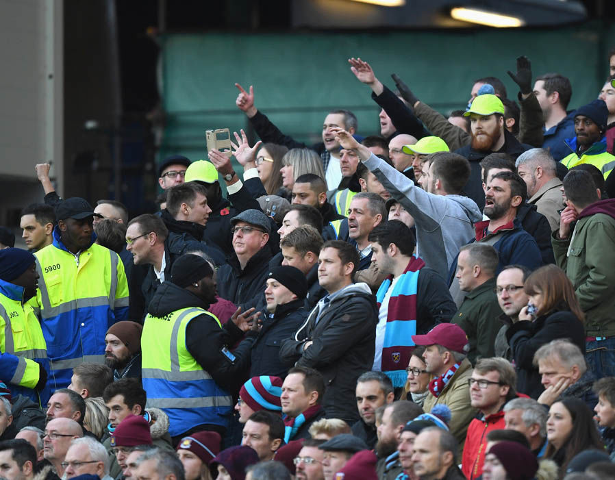 1. West Ham - 99,9%. Ảnh: Express.