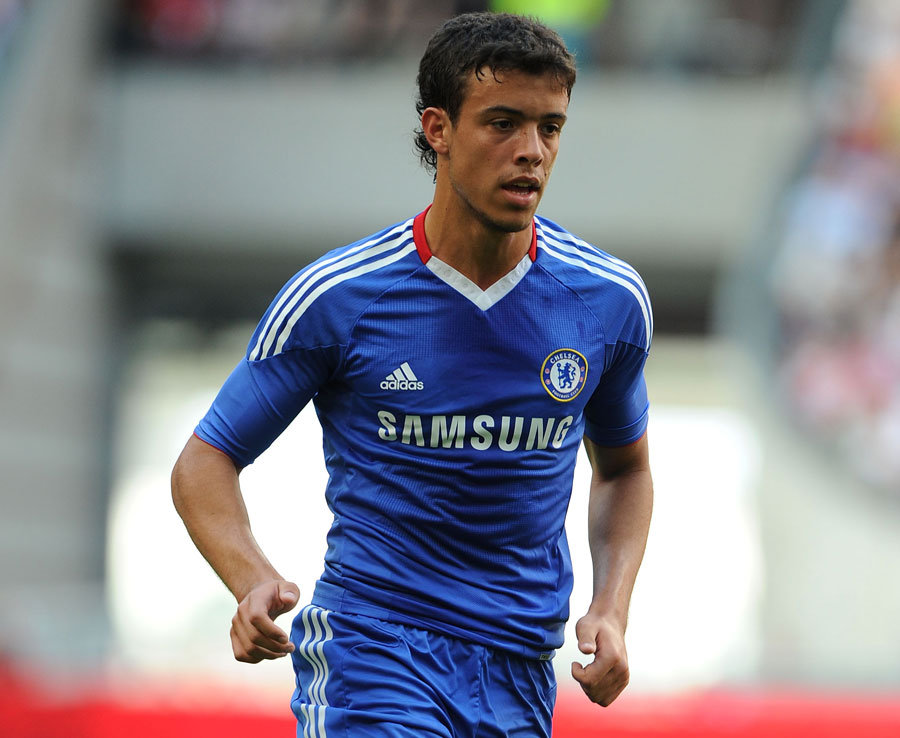 Franco Di Santo - 4 triệu bảng từ Audax Italiano đến Chelsea năm 2007. Ảnh: Daily Star.