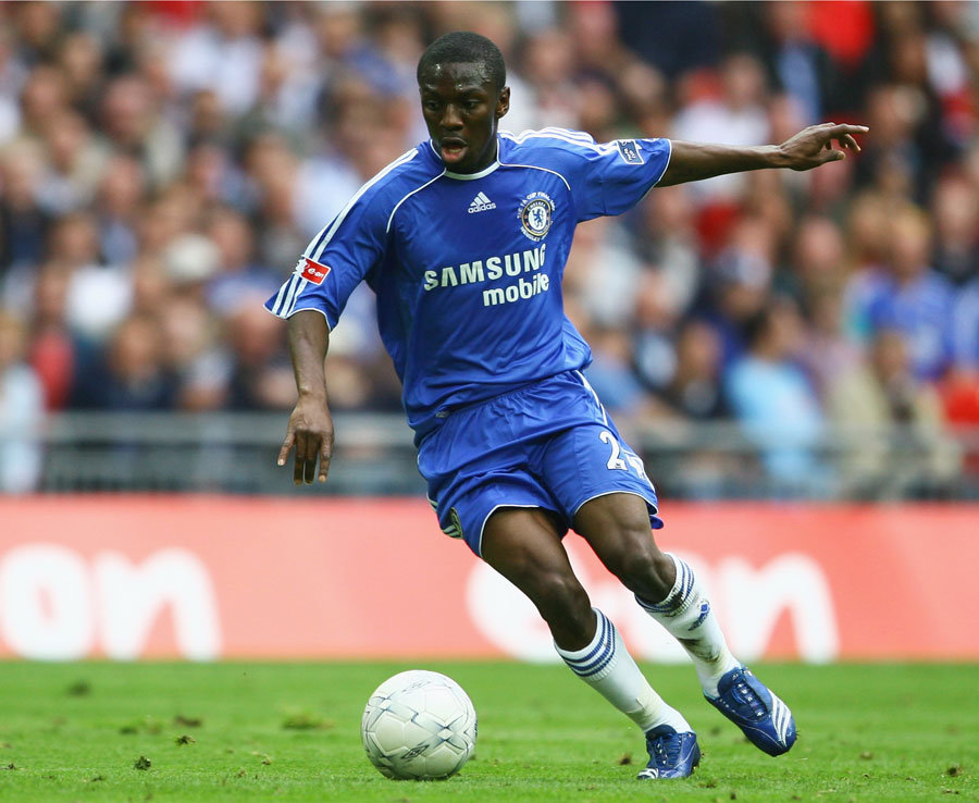 Shaun Wright-Phillips - 27 triệu bảng từ Manchester City đến Chelsea năm 2005. Ảnh: Daily Star.