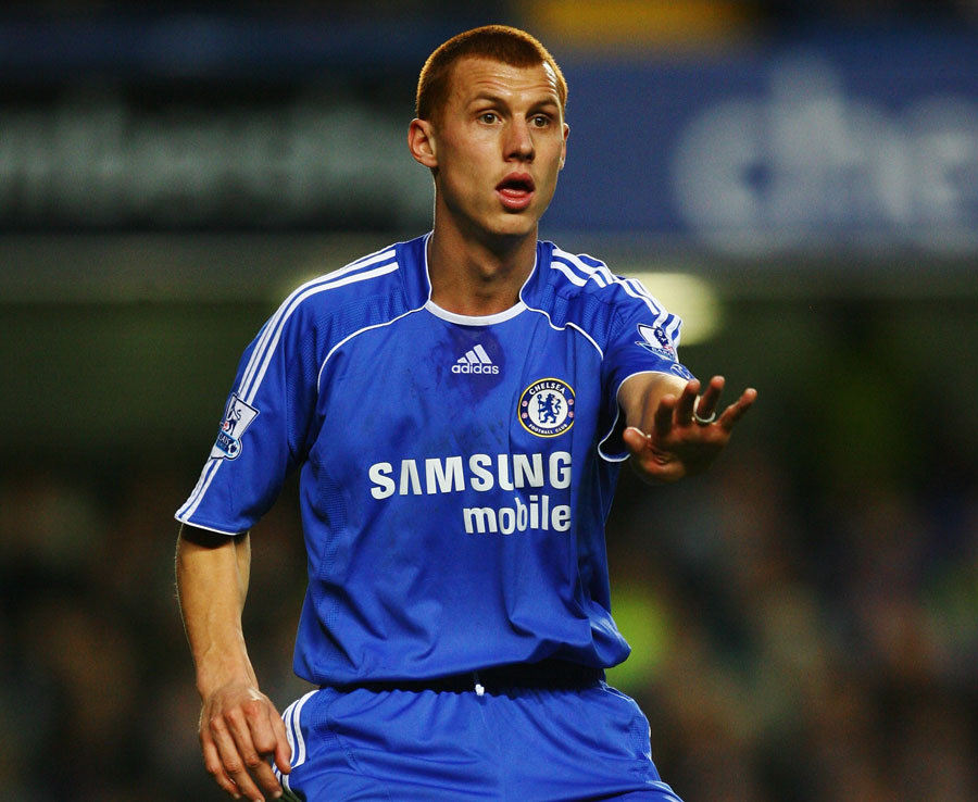 Steve Sidwell - Miễn phí từ Reading đến Chelsea năm 2007. Ảnh: Daily Star.